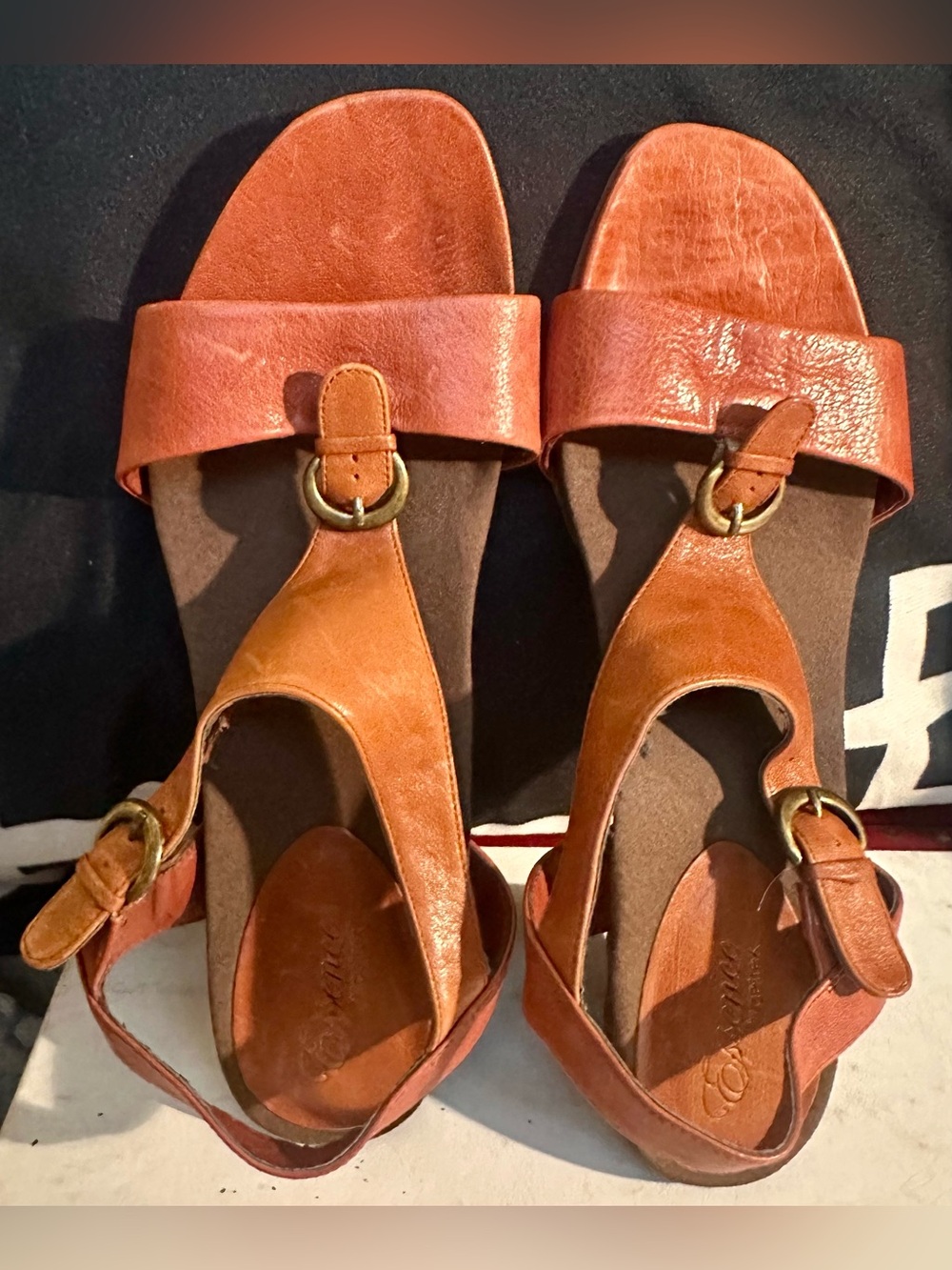 Aetrex Women's Tan Leather T-Strap Sandals